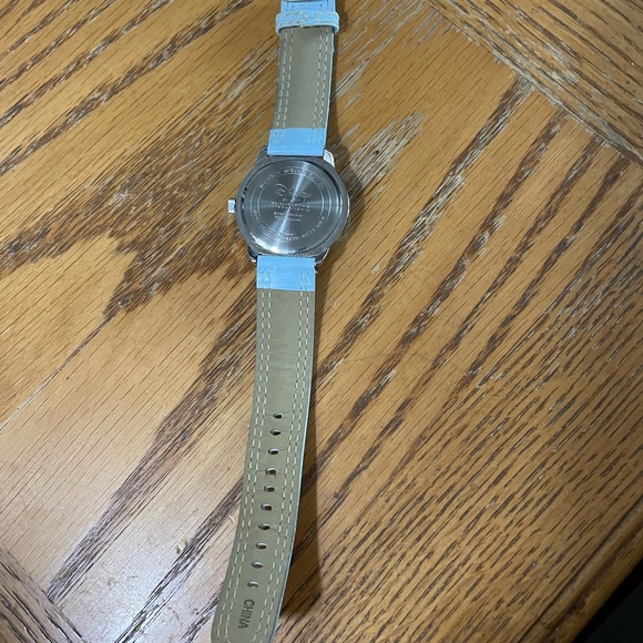 Mickey and Minnie watch - Picture 3 of 4